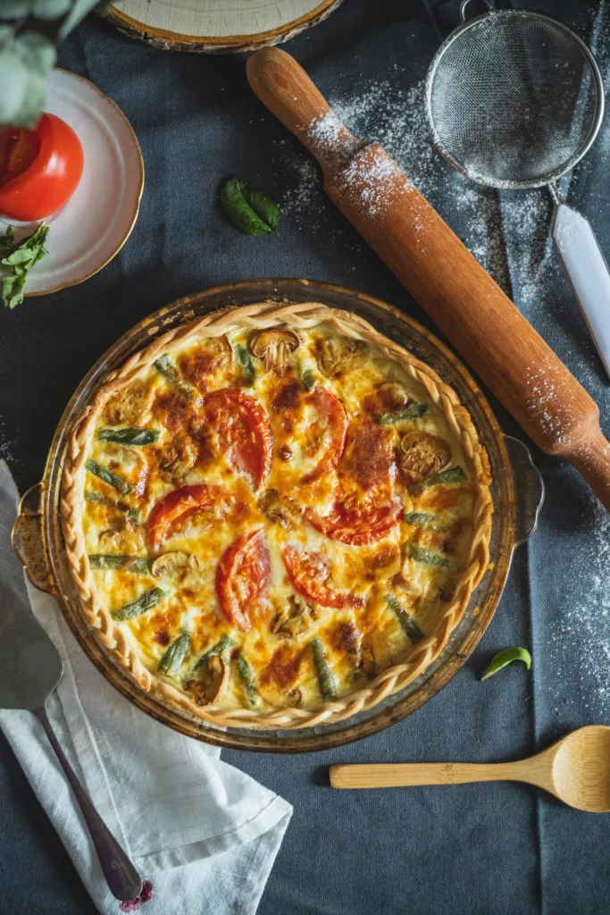 Huisgemaakte quiche als avondmaaltijd bij je verblijf in de Achterhoek.